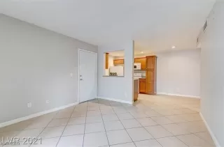 Photo #2: 2653937 Listing 