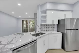 Photo #1: 2653942 Listing 