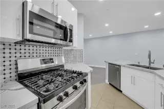 Photo #5: 2653942 Listing 