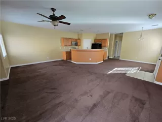 Photo #5: 2653953 Listing