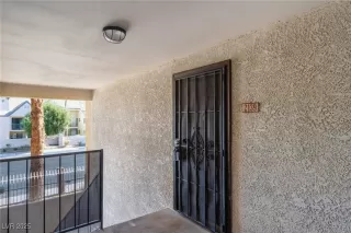 Photo #2: 2653958 Listing 