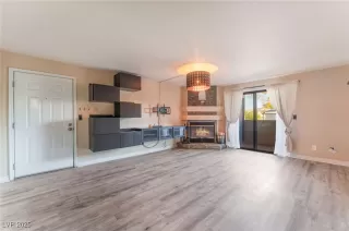 Photo #3: 2653958 Listing 