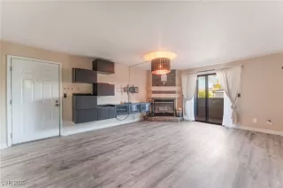 Photo #4: 2653958 Listing 