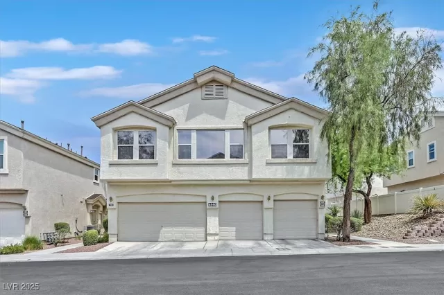 MLS: 2653999 Condo For Sale