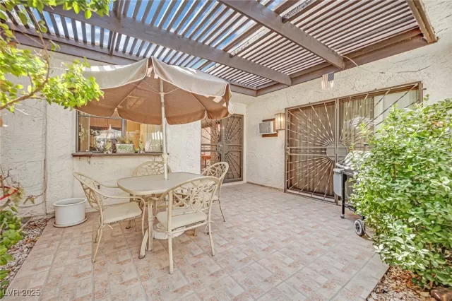 MLS: 2654016 Condo For Sale