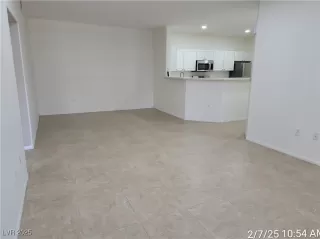 Photo #1: 2654031 Listing 