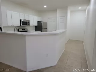 Photo #5: 2654031 Listing 