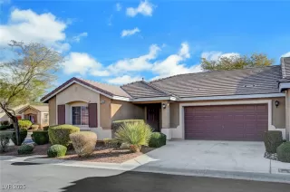 Photo #1: 2654086 Listing 