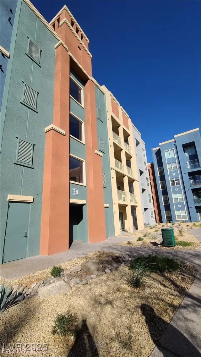 MLS: 2654094 Condo For Sale