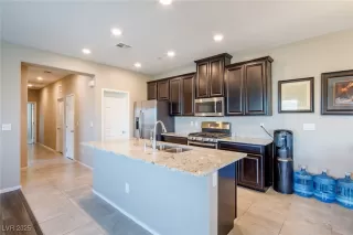 Photo #6: 2654105 Listing 