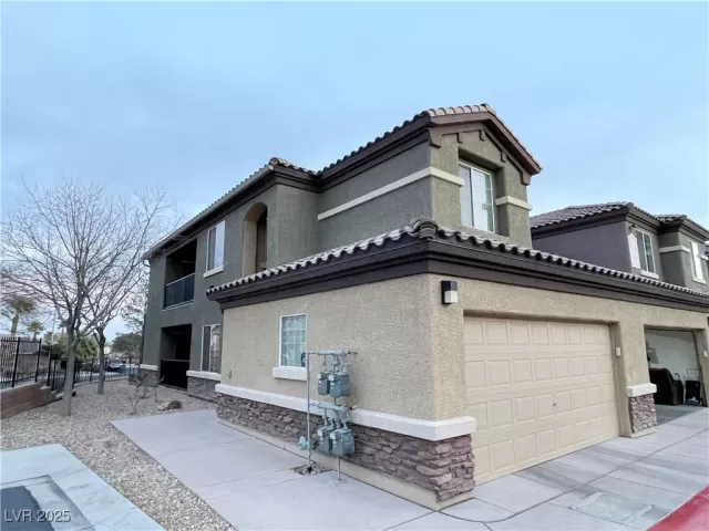 MLS: 2654119 Condo For Sale
