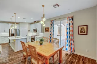 Photo #3: 2654130 Listing