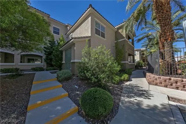 MLS: 2654160 Condo For Sale