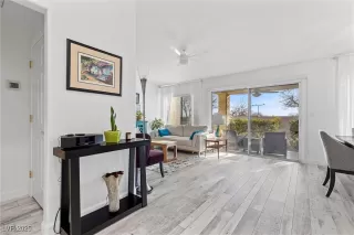 Photo #3: 2654248 Listing