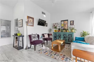 Photo #5: 2654248 Listing