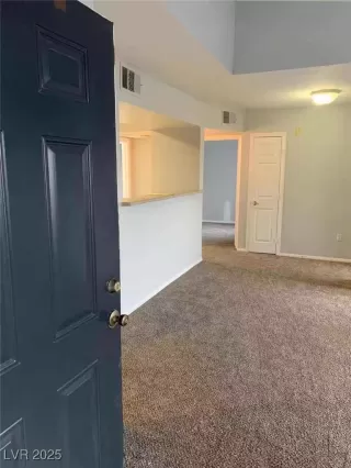 Photo #2: 2654284 Listing 