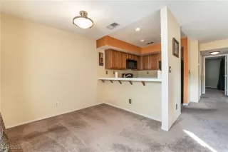 Photo #6: 2654349 Listing