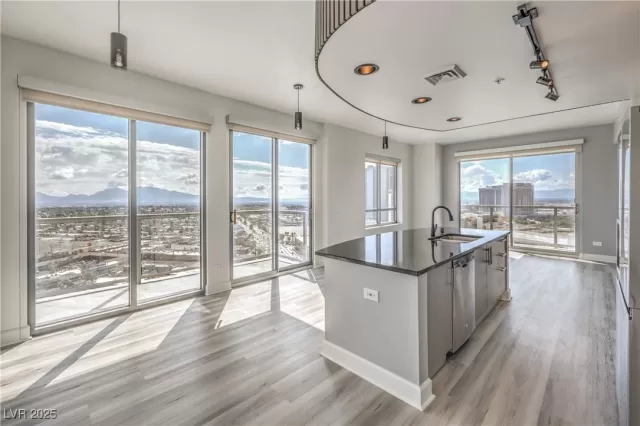 MLS: 2654354 Condo For Sale