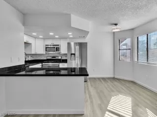 Photo #2: 2654358 Listing 