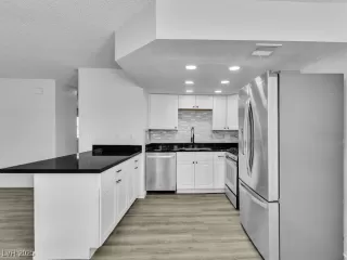 Photo #4: 2654358 Listing 