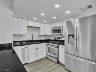 Photo #5: 2654358 Listing 