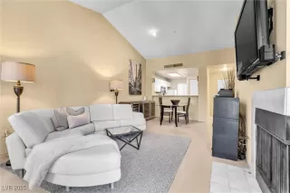 Photo #3: 2654360 Listing 