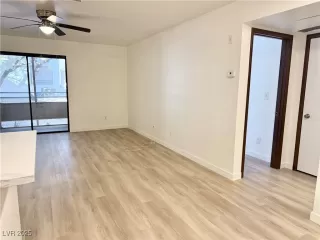 Photo #6: 2654367 Listing