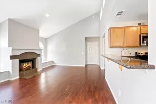 Photo #2: 2654377 Listing
