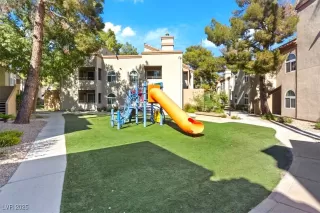 Photo #6: 2654377 Listing