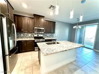 Photo #2: 2654393 Listing 