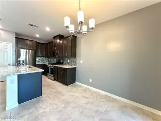 Photo #4: 2654393 Listing 