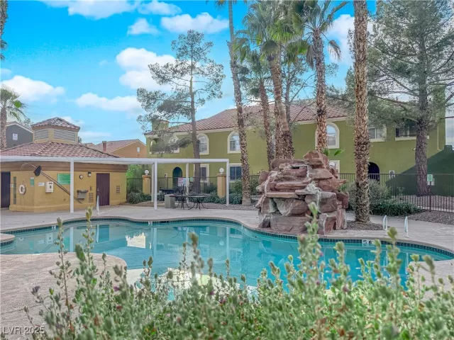 MLS: 2654411 Condo For Sale