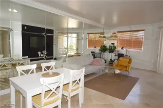 Photo #1: 2654431 Listing 