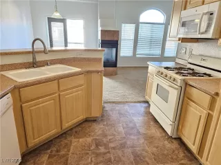 Photo #2: 2654445 Listing 