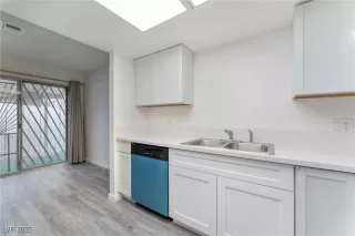 Photo #1: 2654484 Listing