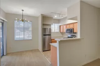 Photo #2: 2654487 Listing 