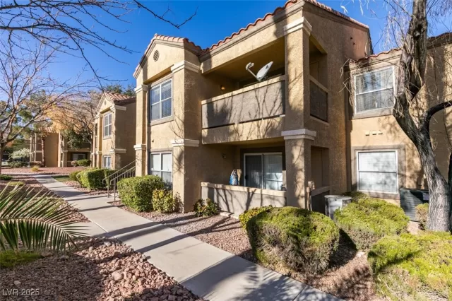 MLS: 2654494 Condo For Sale