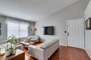 Photo #1: 2654494 Listing 