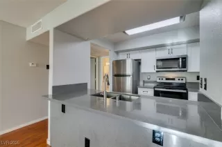 Photo #2: 2654494 Listing 