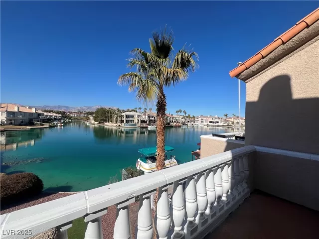 MLS: 2654509 Condo For Sale