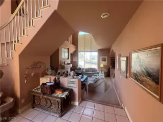 Photo #1: 2654509 Listing