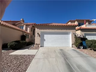 Photo #4: 2654509 Listing