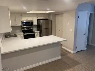 Photo #1: 2654554 Listing 