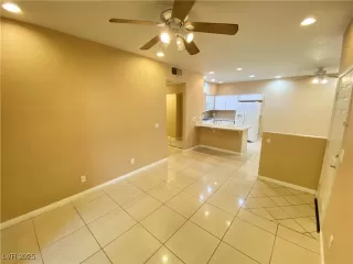 Photo #3: 2654556 Listing