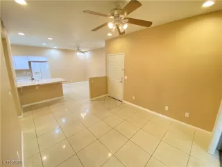 Photo #4: 2654556 Listing