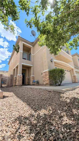 Photo #2: 2654557 Listing 
