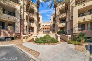 Photo #1: 2654558 Listing