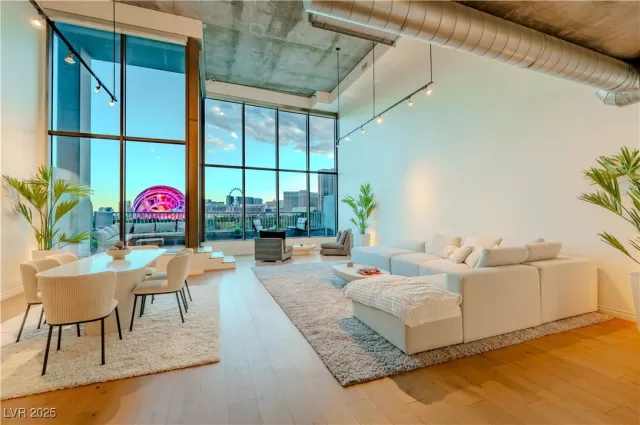 MLS: 2654560 Condo For Sale