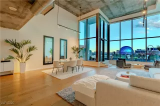 Photo #1: 2654560 Listing