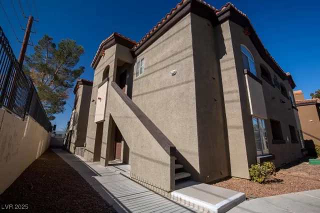 MLS: 2654599 Condo For Sale